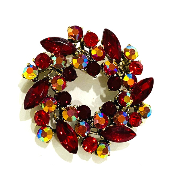 Vintage Look Wreath Brooch Pendant Red Glass Rhinestones Pin Stacked Dimensional - Picture 2 of 8